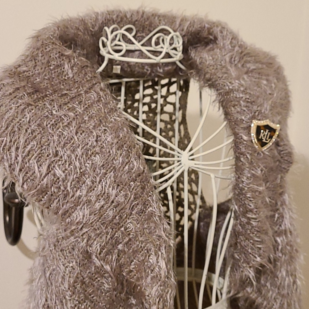 Lovely vintage fluffy shrug
